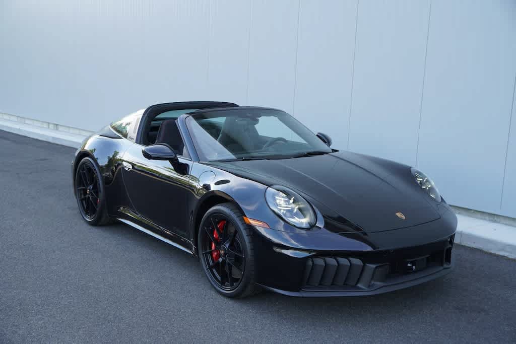 Used 2025 Porsche 911 Targa 4 GTS AWD/4WD image 3
