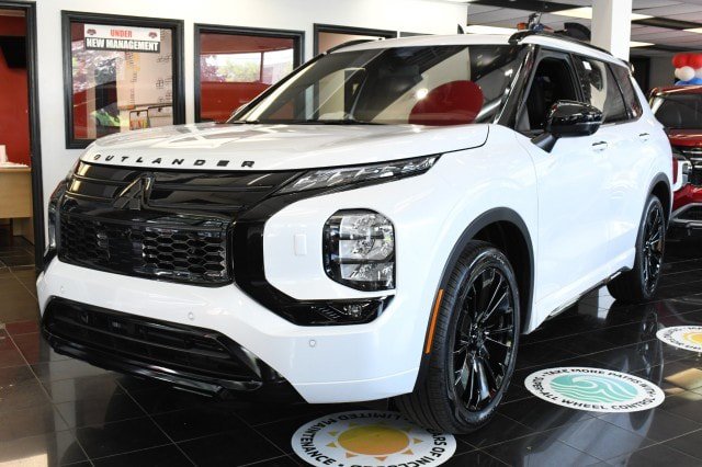 New 2026 Mitsubishi Outlander SEL Black Edition AWD/4WD image 1
