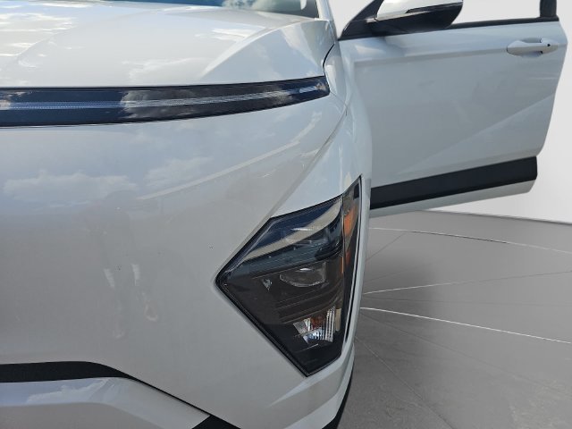 Used 2024 Hyundai Kona SEL FWD image 35