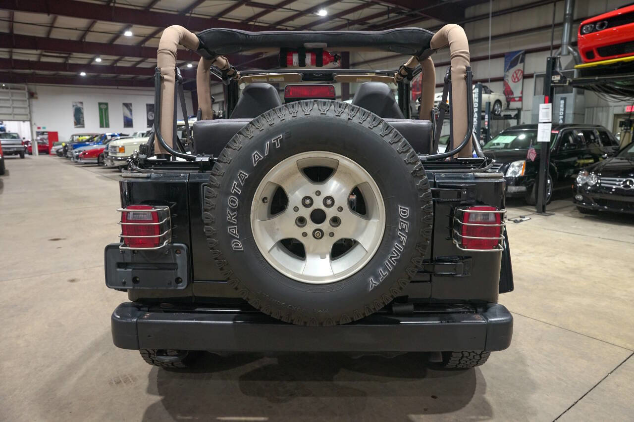 Used 2001 Jeep Wrangler Sahara image 7