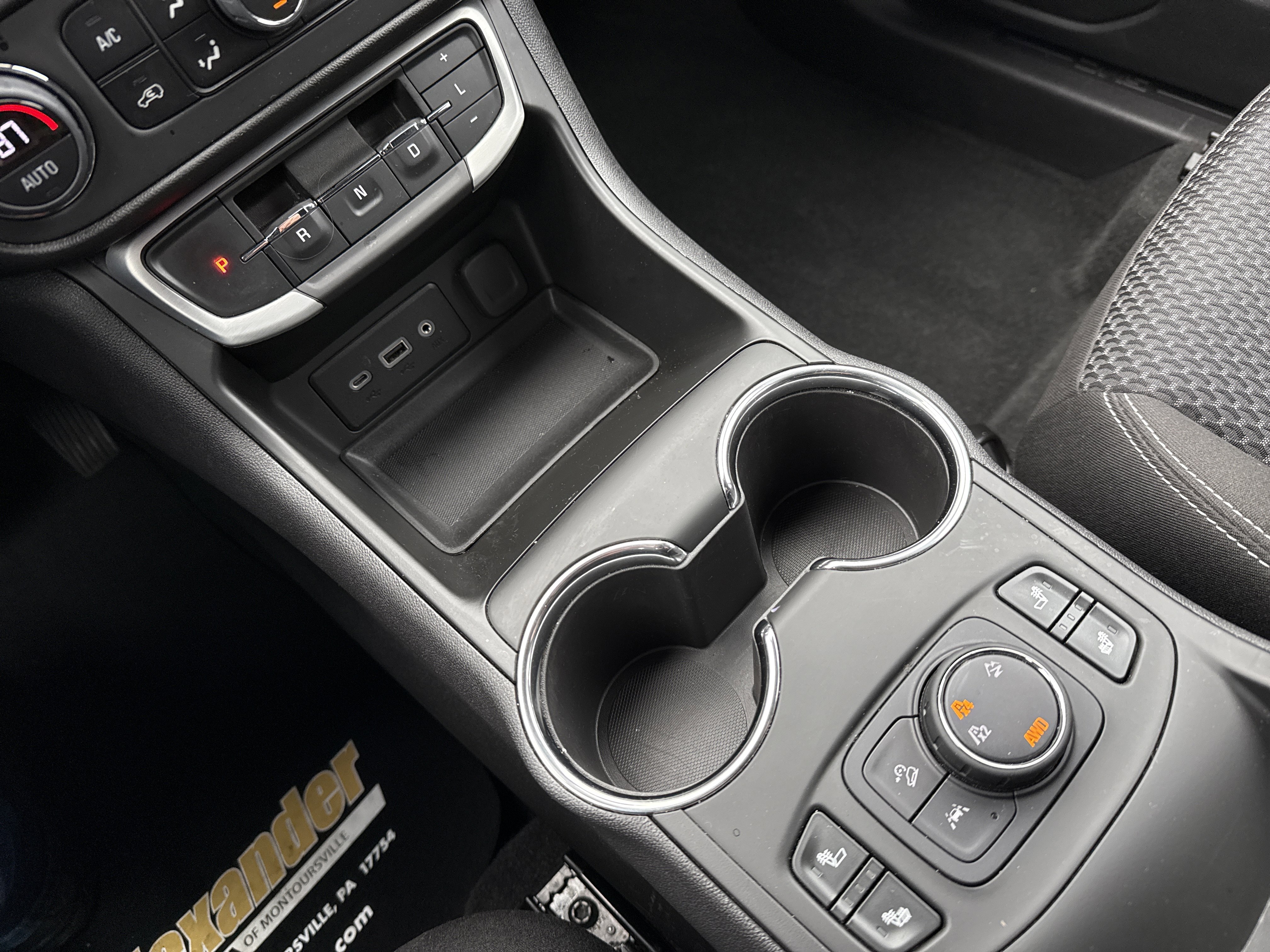 Used 2022 GMC Terrain SLE w/ Driver Convenience Package image 23