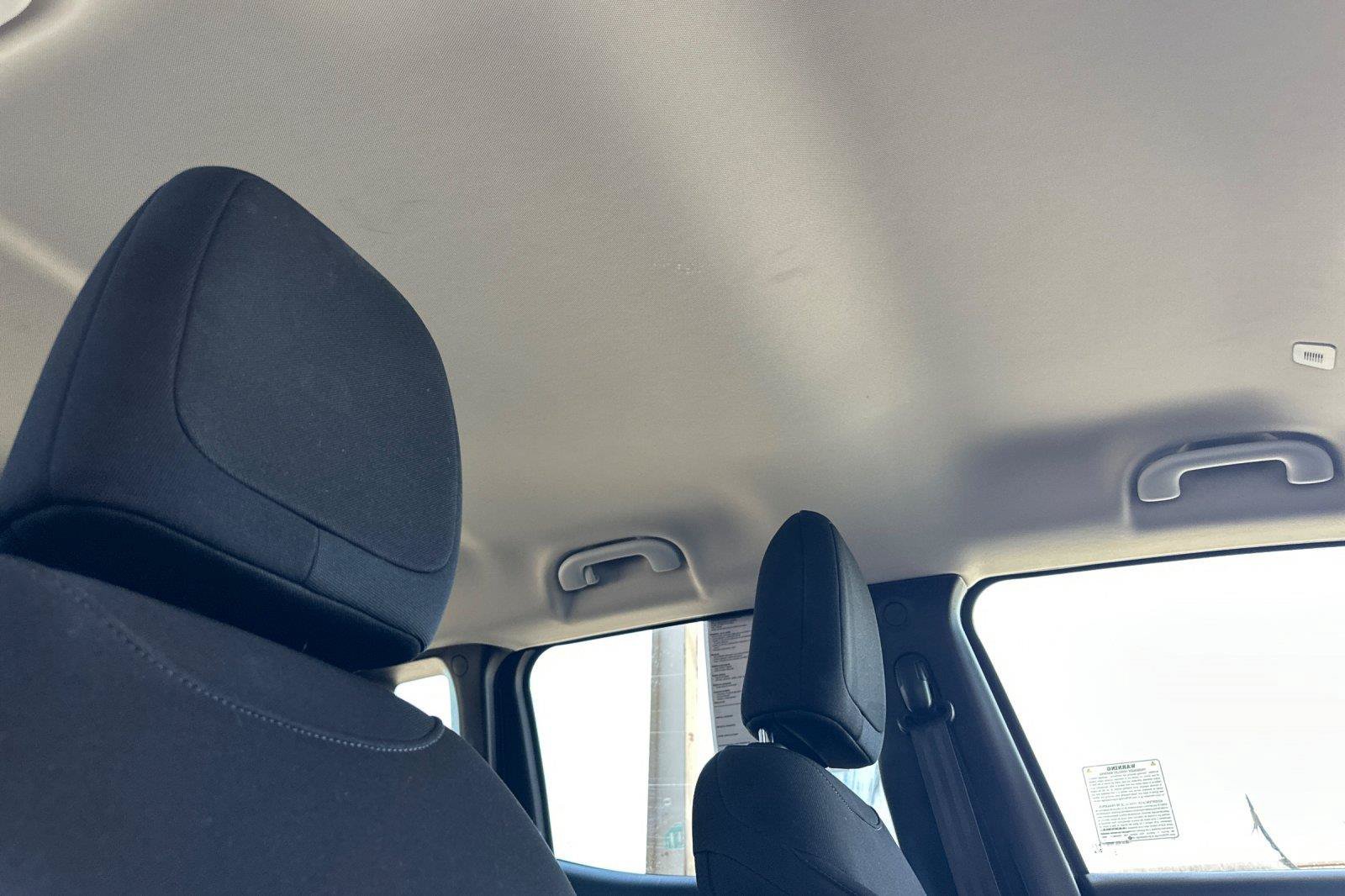 Certified 2023 Jeep Renegade Latitude AWD/4WD image 17