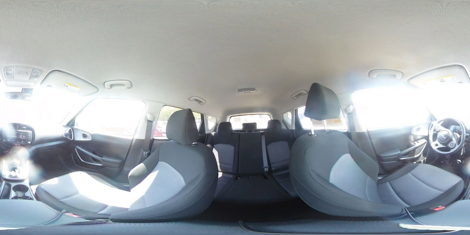 Used 2025 Kia Soul LX w/ LX Technology Package FWD image 37
