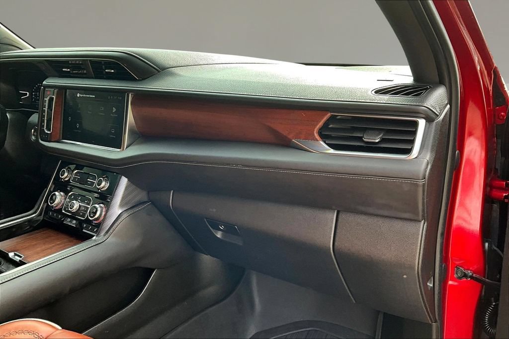 Used 2023 GMC Yukon Denali Ultimate AWD/4WD image 25