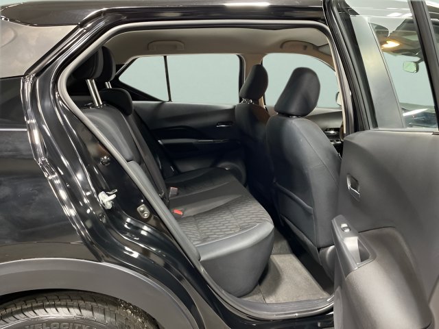Certified 2023 Nissan Kicks SV FWD image 26