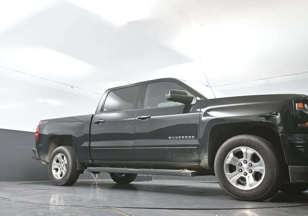 Used 2018 Chevrolet Silverado 1500 LT w/ All Star Edition AWD/4WD image 19