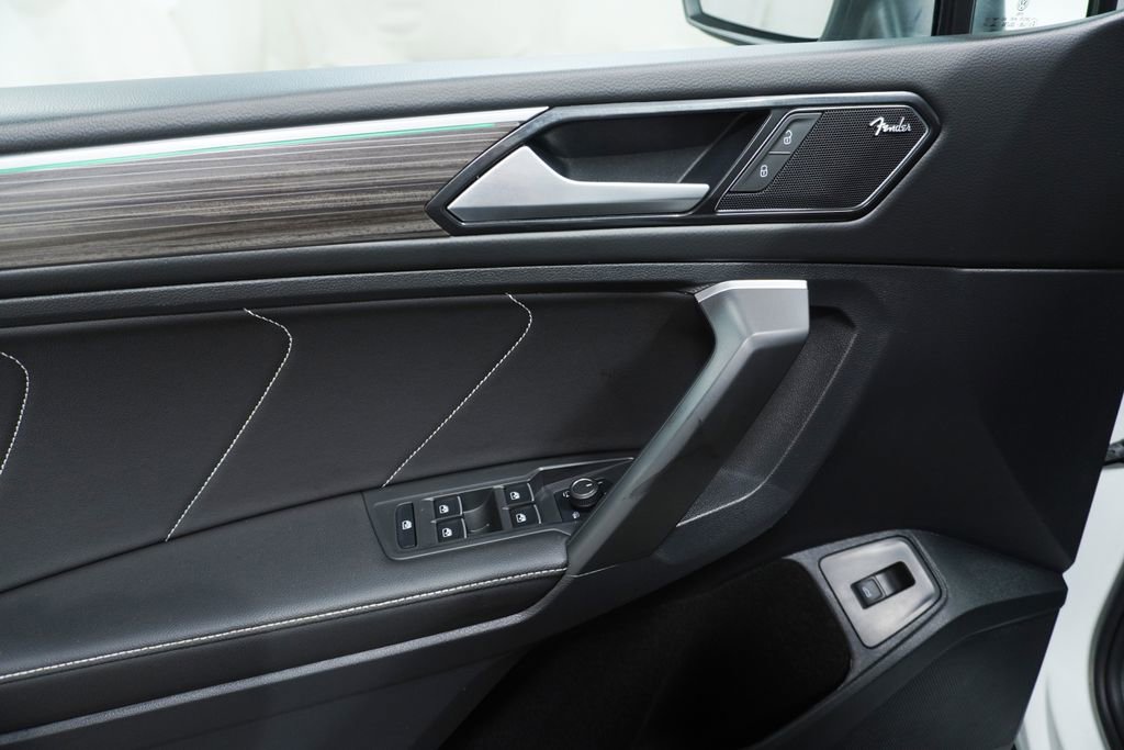 Used 2023 Volkswagen Tiguan SEL R-Line image 20