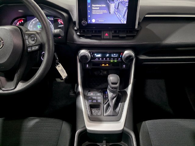 Used 2023 Toyota RAV4 LE AWD/4WD image 20