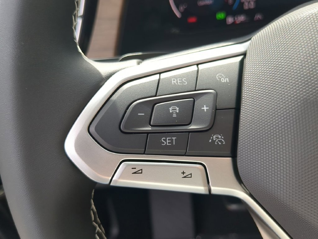 New 2026 Volkswagen Atlas SE FWD image 30