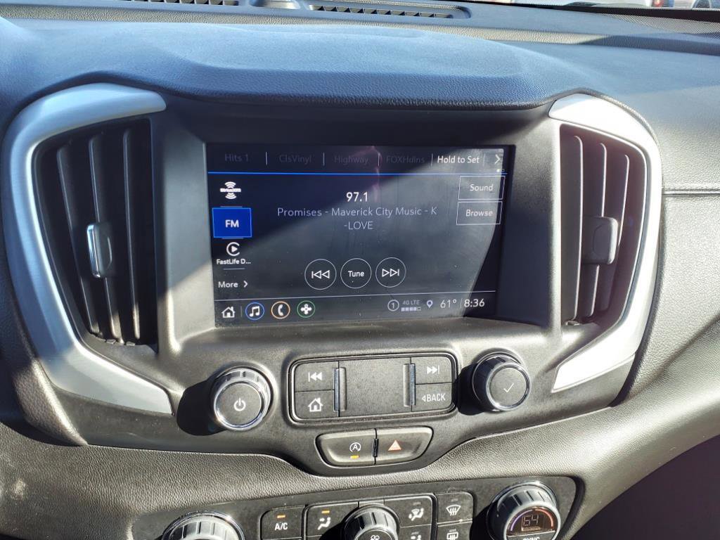 Used 2023 GMC Terrain SLT image 17