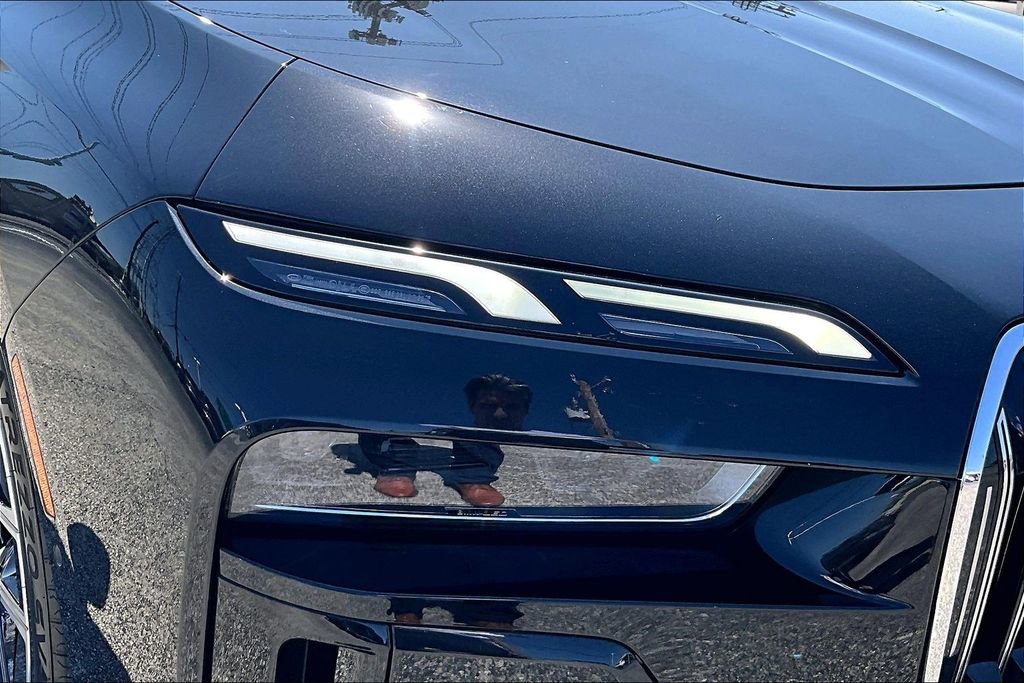 Used 2024 BMW 740i image 39