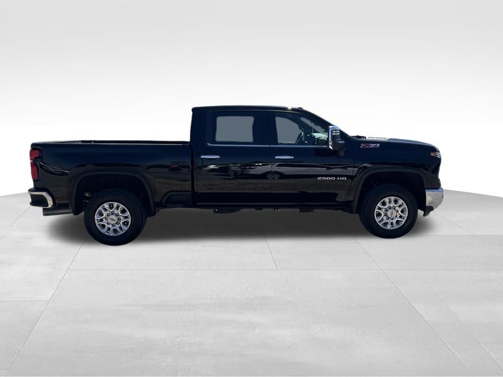 Used 2024 Chevrolet Silverado 2500 LTZ w/ LTZ Premium Package AWD/4WD image 8