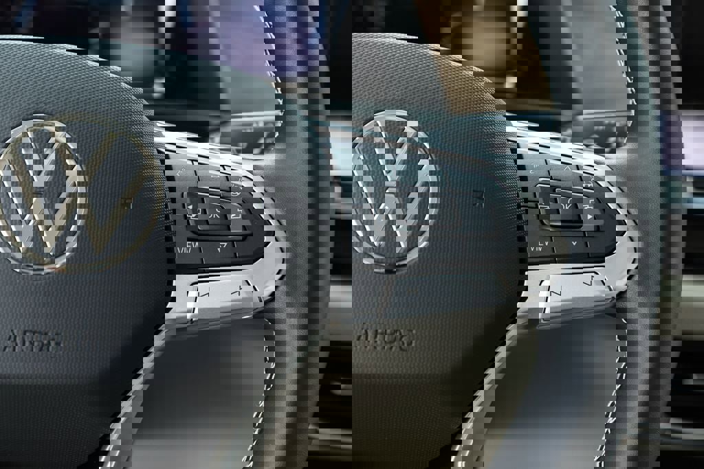 New 2026 Volkswagen Atlas SE image 60