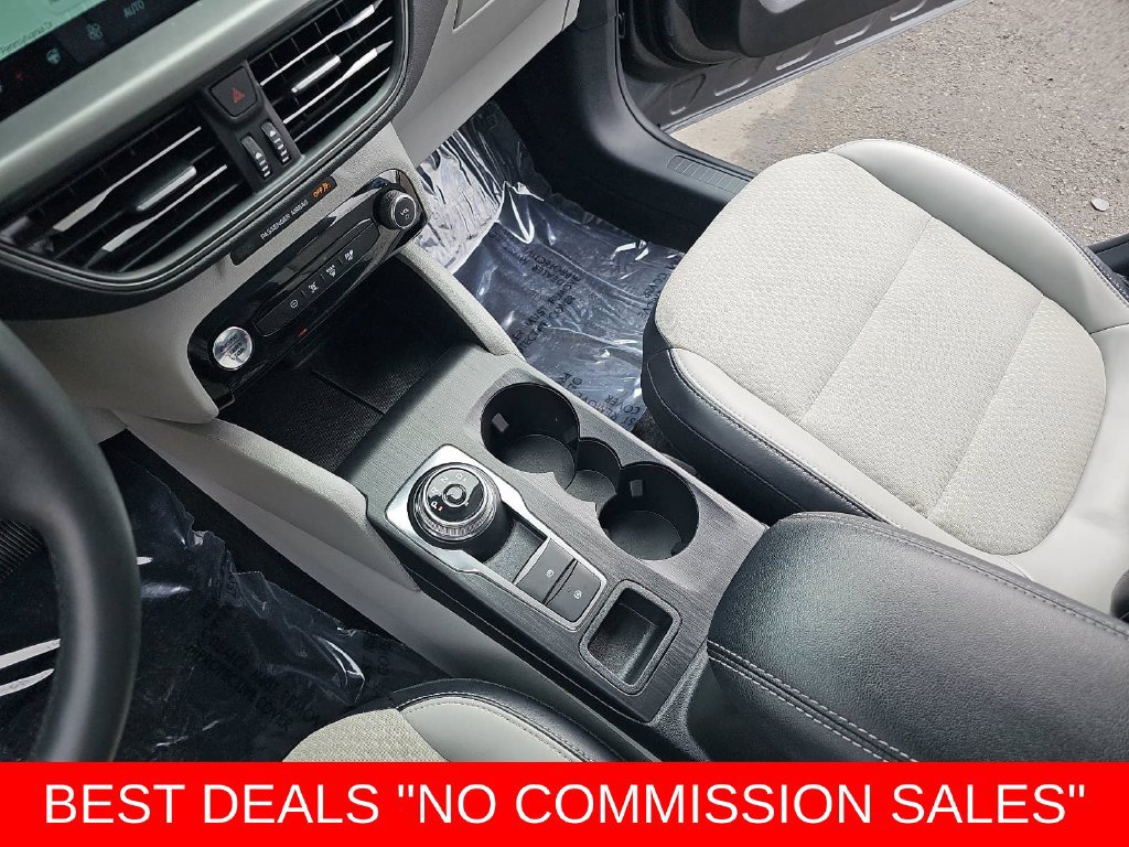 Used 2025 Ford Escape SE FWD image 25