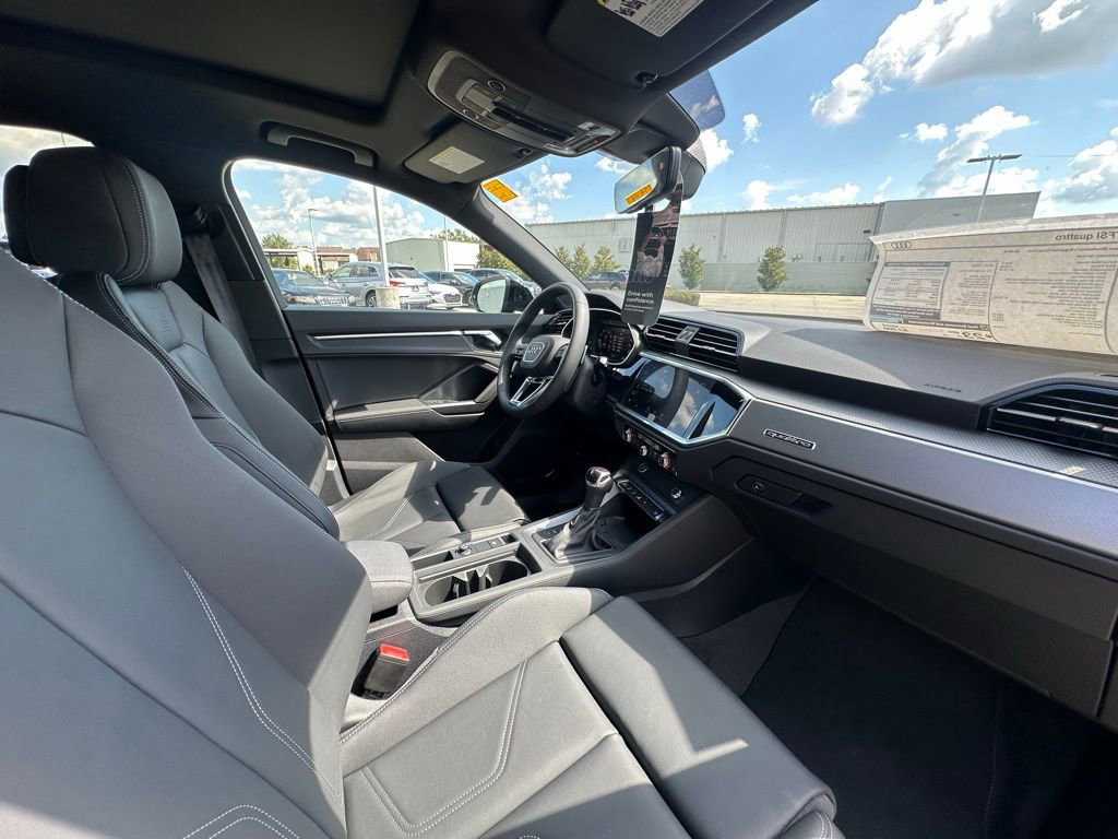 New 2025 Audi Q3 2.0T Premium image 30