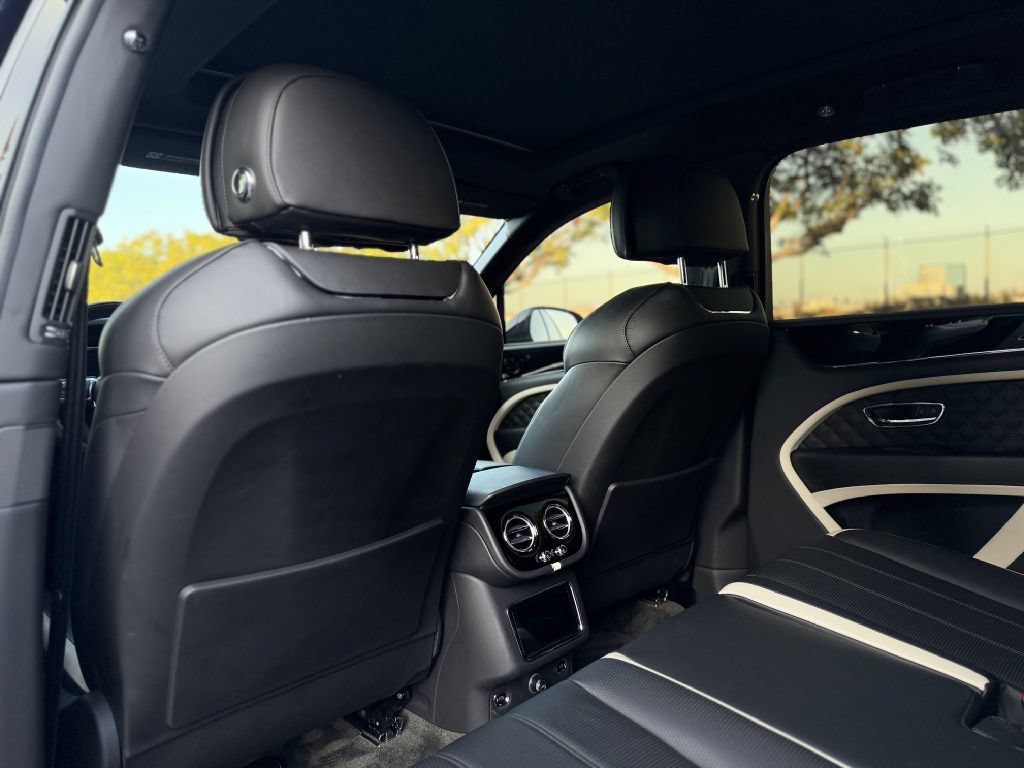 Used 2021 Bentley Bentayga Speed AWD/4WD image 24