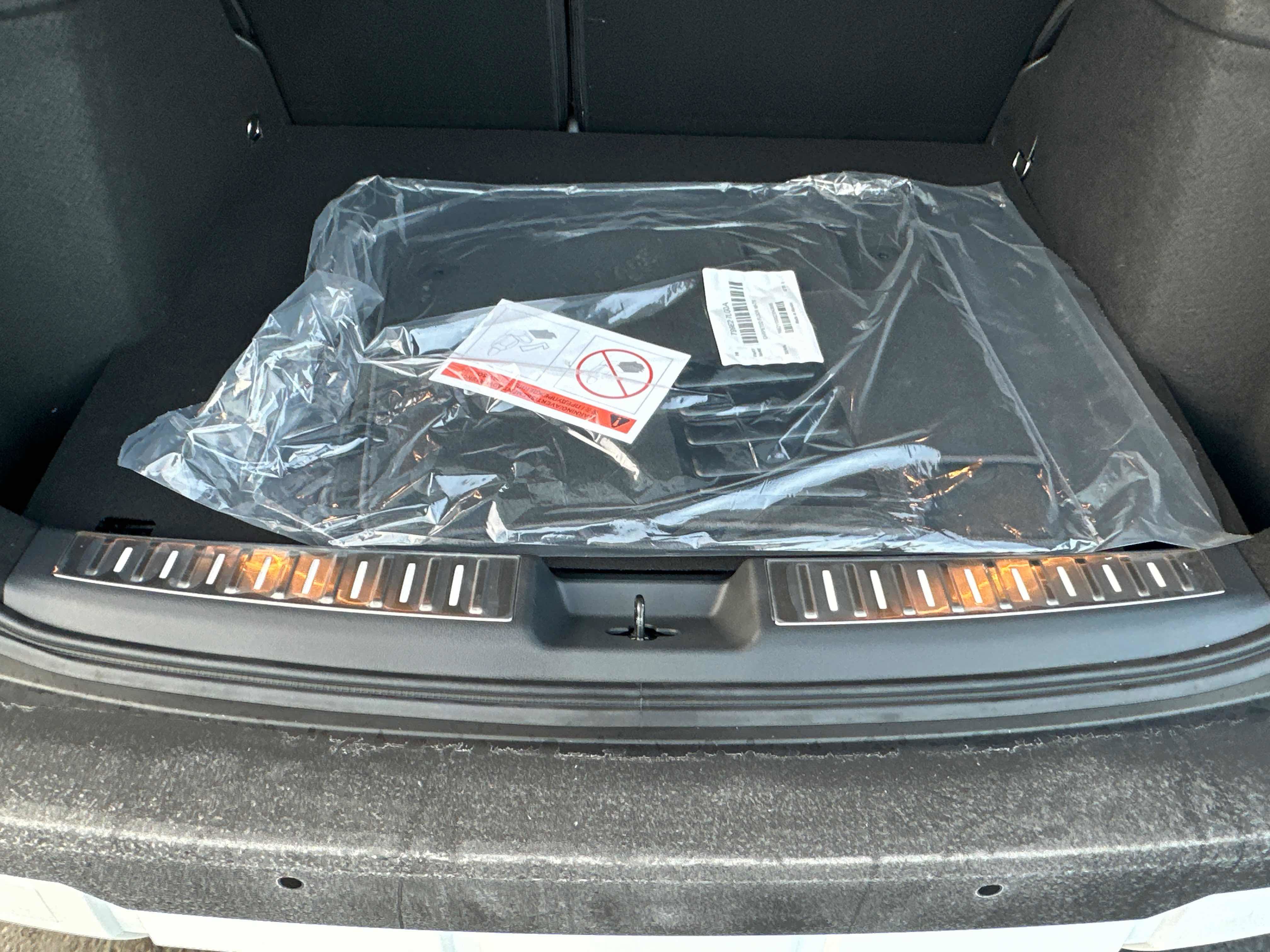 New 2026 Nissan Kicks SR w/ SR Premium Package image 18