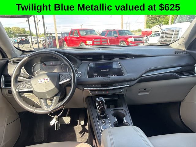 Used 2021 Cadillac XT4 Premium Luxury AWD/4WD image 9