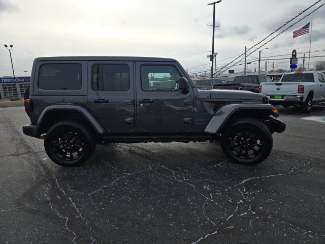 Used 2025 Jeep Wrangler Unlimited Sahara w/ Safety Group AWD/4WD image 7