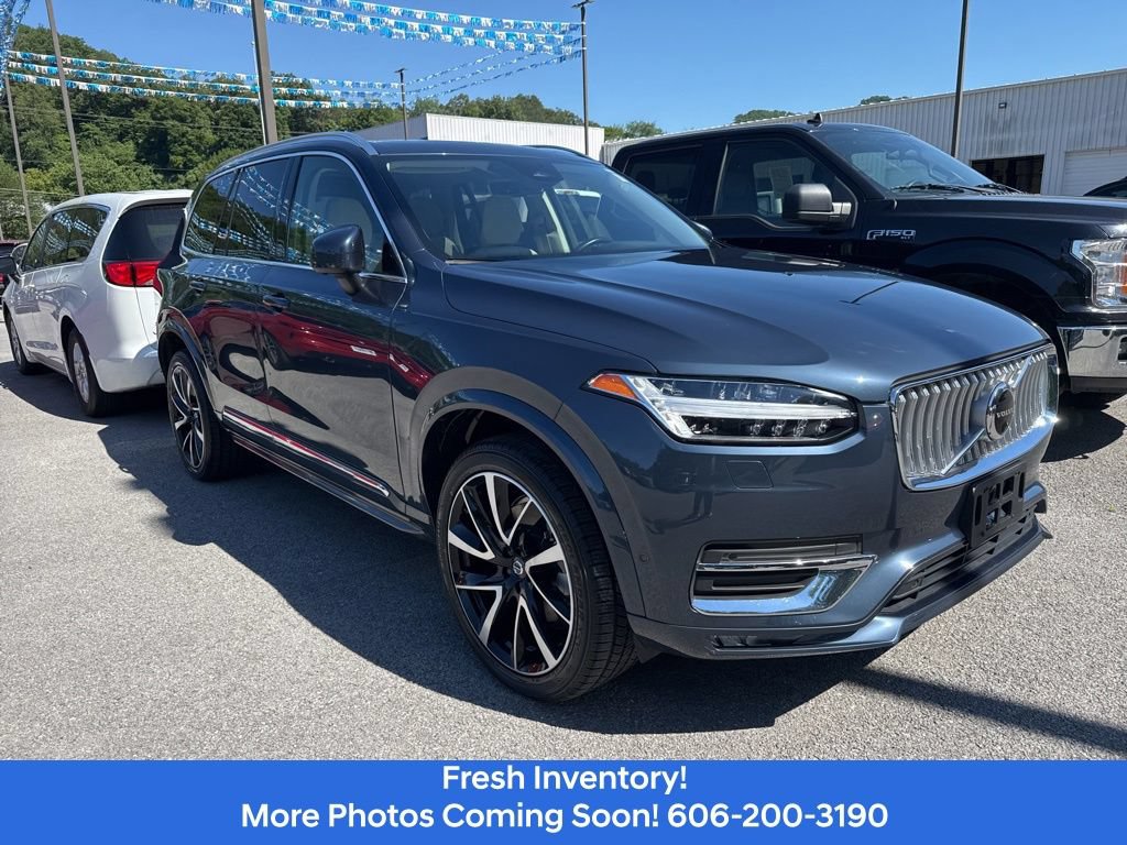 Used 2023 Volvo XC90 B6 Plus w/ Protection Package Premier AWD/4WD image 3