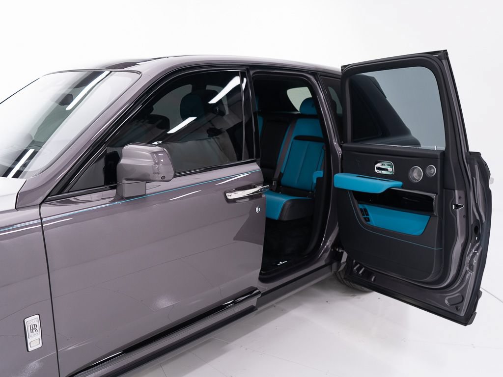 Used 2024 Rolls-Royce Cullinan w/ Cullinan Package AWD/4WD image 21