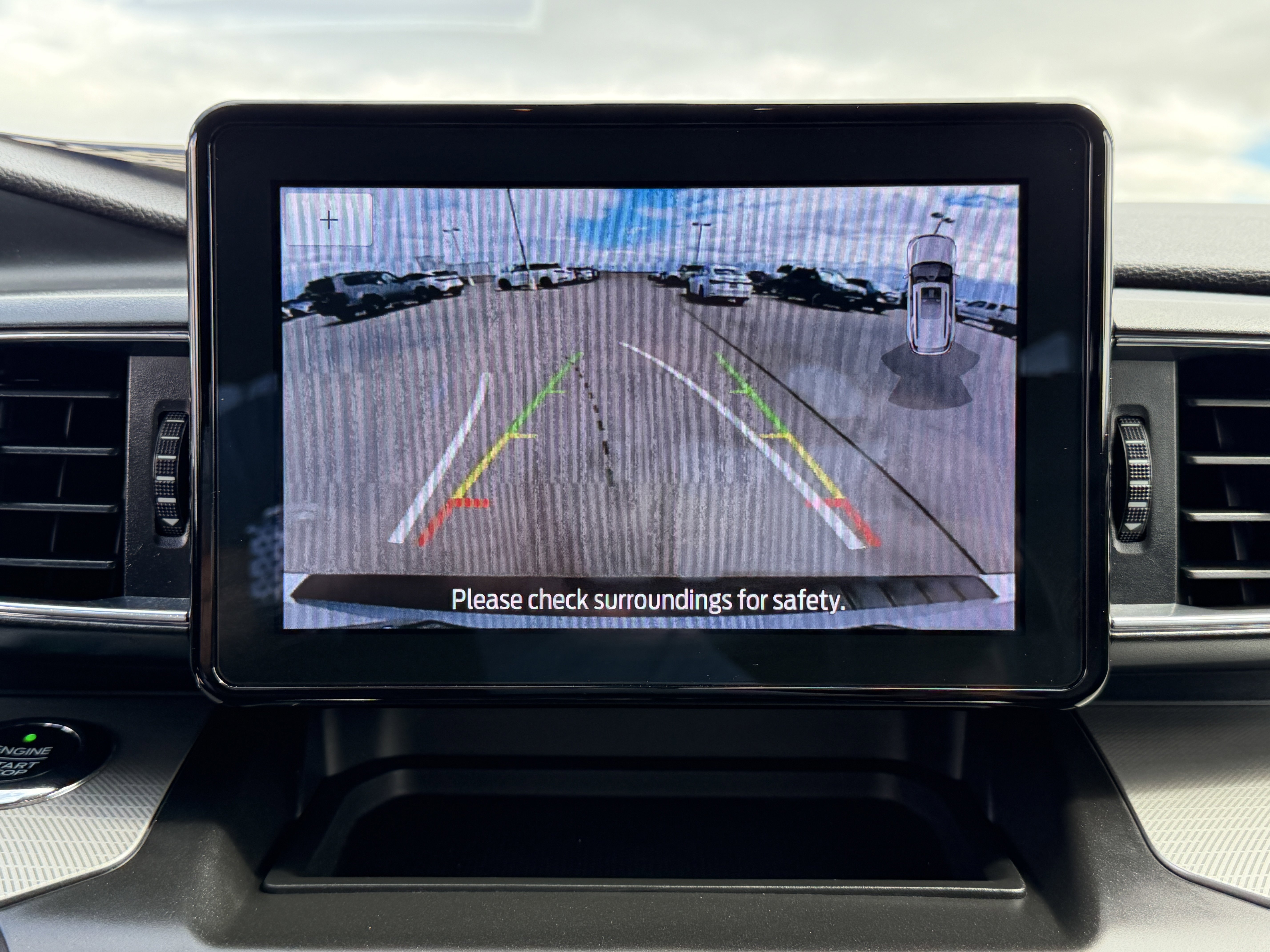Used 2020 Ford Explorer XLT w/ Equipment Group 202A RWD image 28