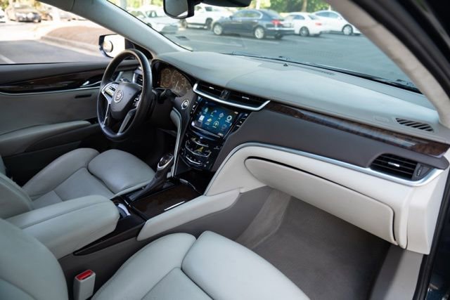 Used 2013 Cadillac XTS Platinum image 23