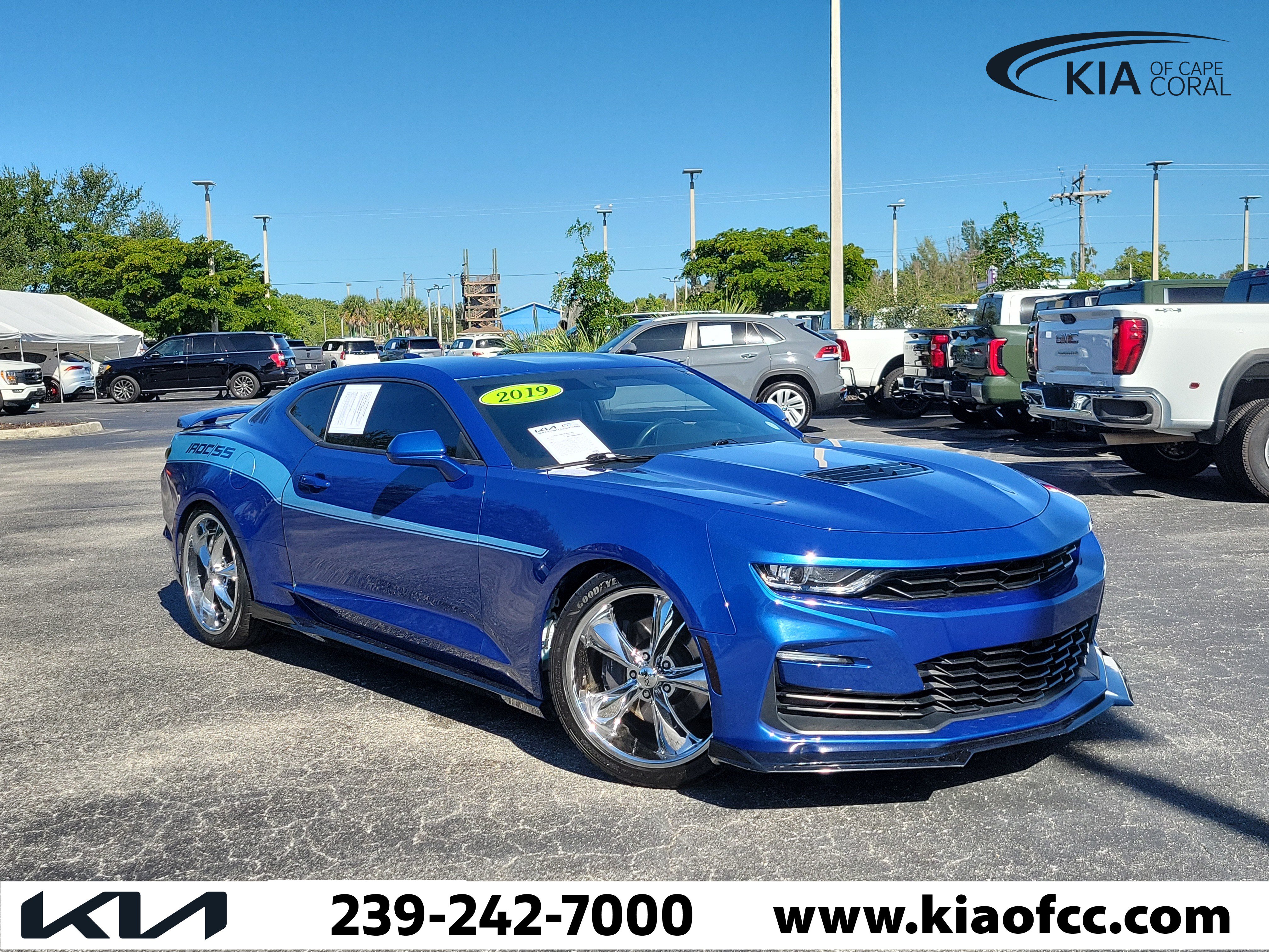 Used 2019 Chevrolet Camaro SS RWD image 1