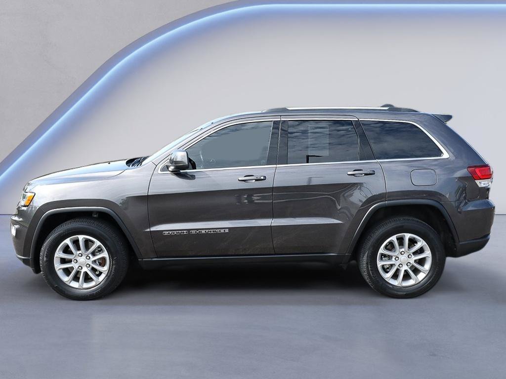Used 2021 Jeep Grand Cherokee Laredo AWD/4WD image 3