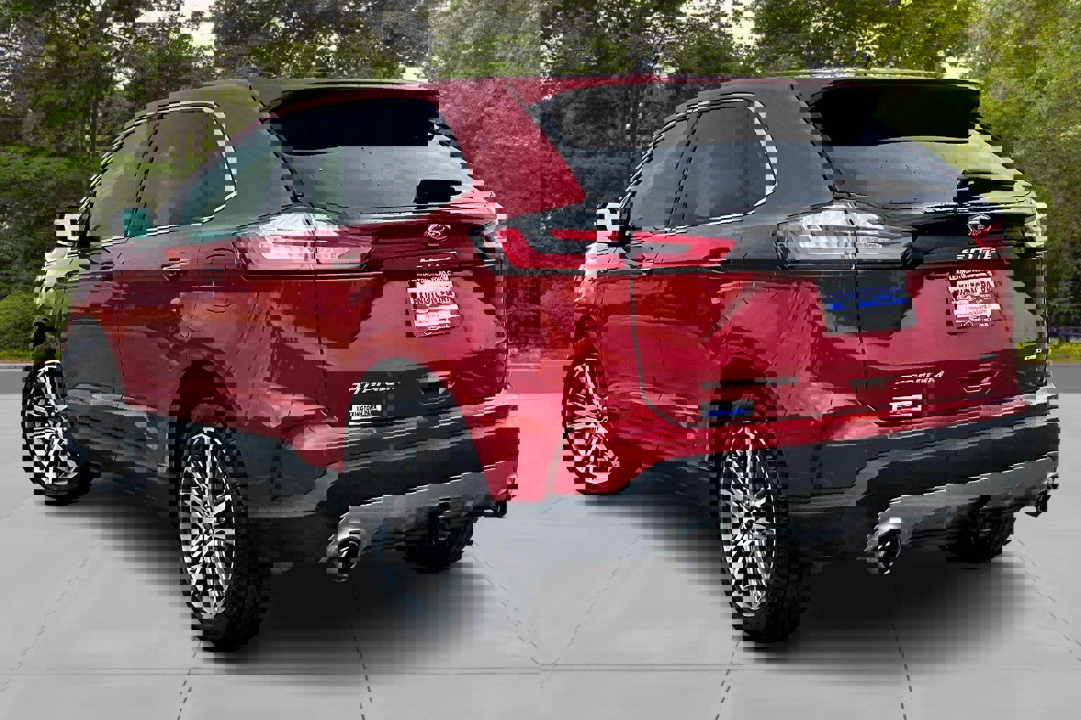 Used 2023 Ford Edge Titanium w/ Class II Trailer Tow Package AWD/4WD image 4