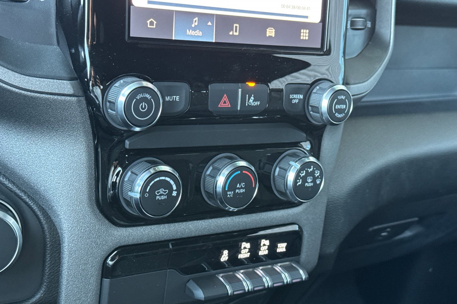New 2026 RAM 1500 Express RWD image 18