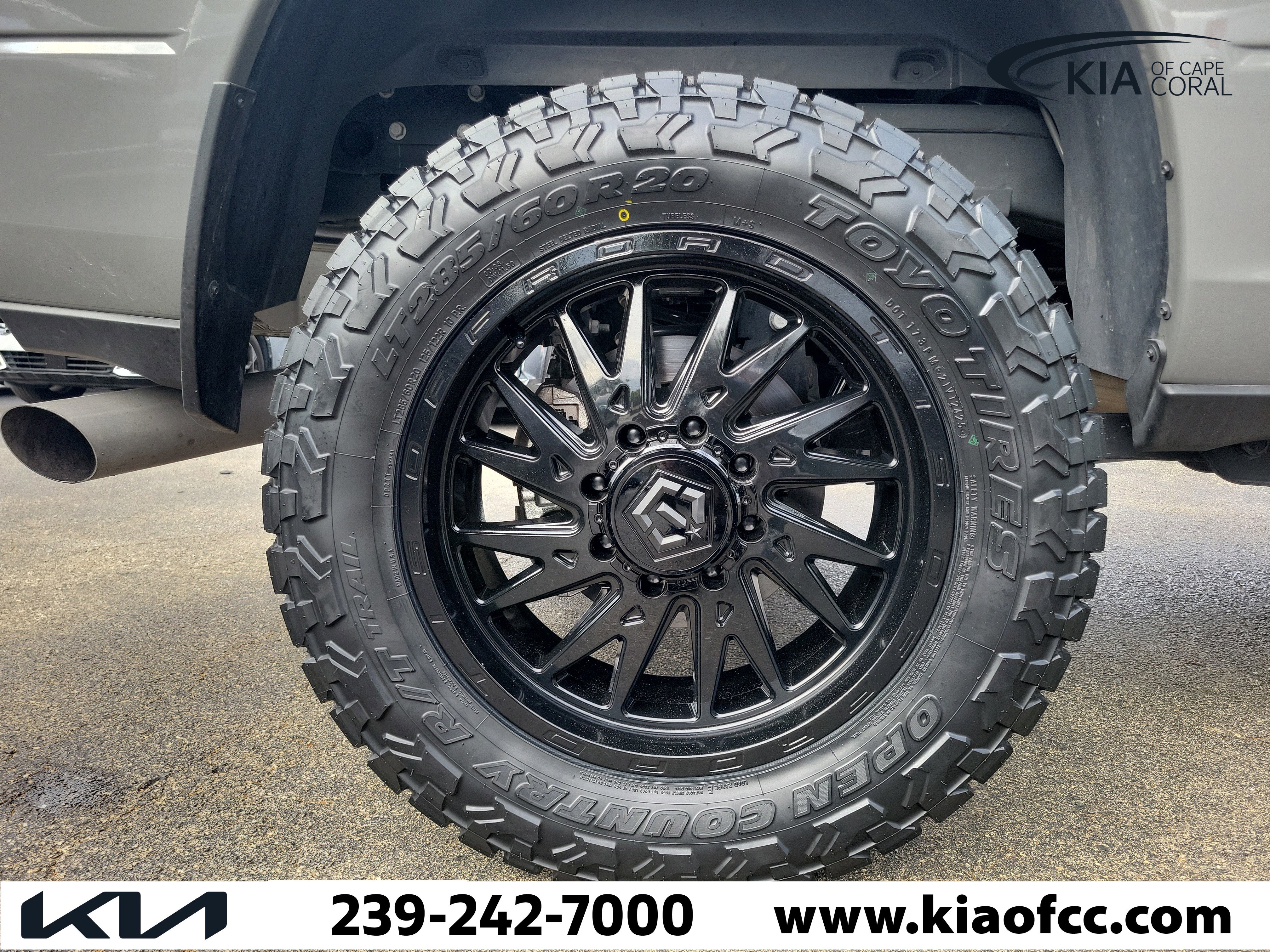 Used 2026 RAM 2500 Laramie AWD/4WD image 10
