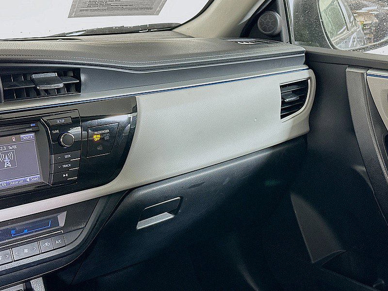 Used 2014 Toyota Corolla LE image 31