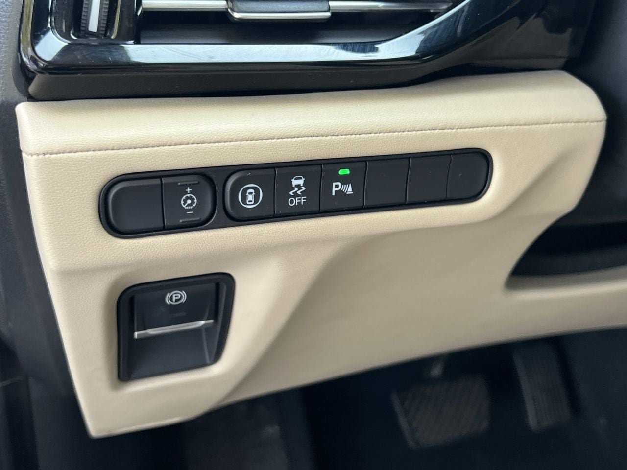 Used 2022 Acura MDX w/ Technology Package FWD image 14