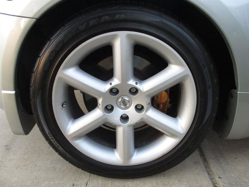 Used 2005 Nissan 350Z Grand Touring RWD image 17