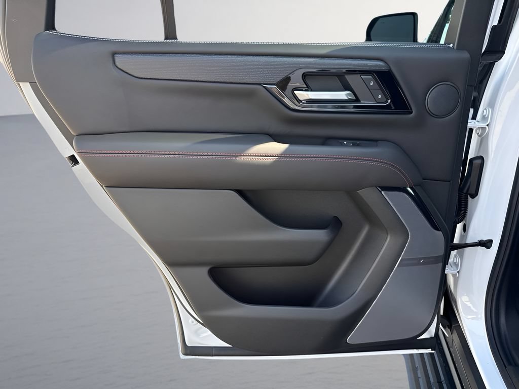 New 2026 GMC Yukon AT4 Ultimate AWD/4WD image 31