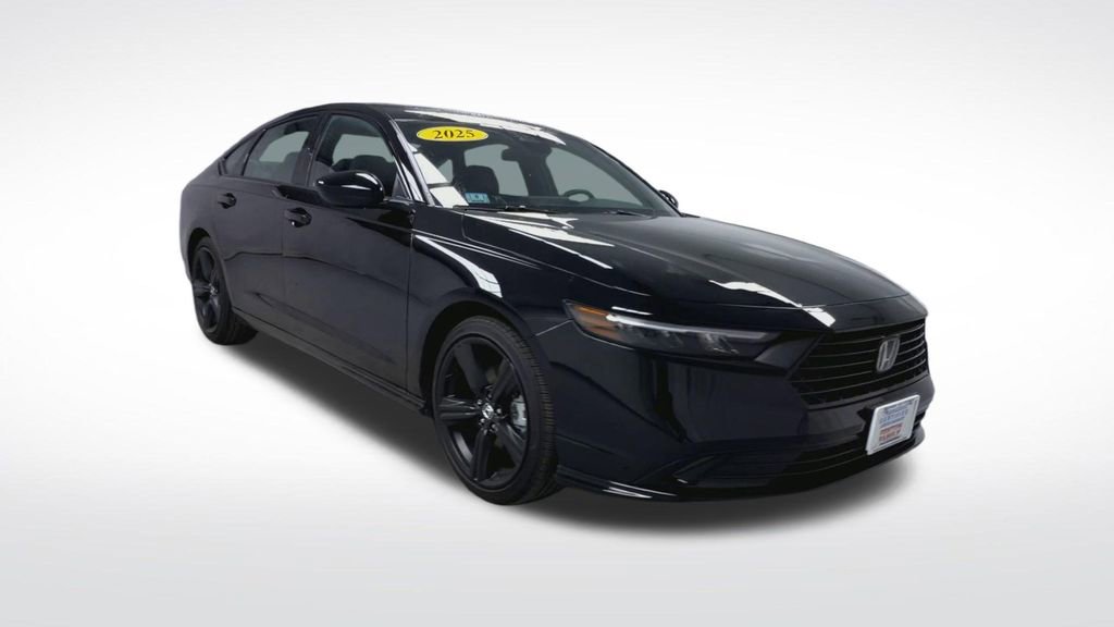 Used 2025 Honda Accord Sport image 2