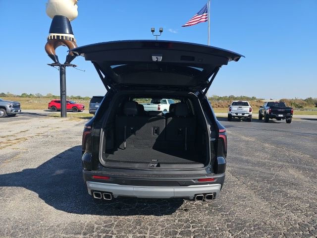 New 2026 Chevrolet Traverse Z71 w/ Enhanced Driving Package image 9