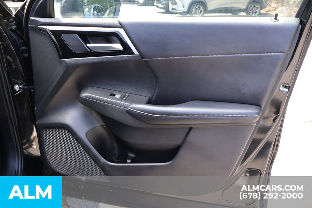 Used 2024 Mitsubishi Outlander SE AWD/4WD image 29
