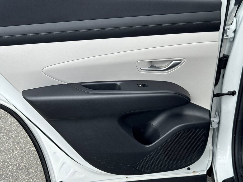 Certified 2025 Hyundai Tucson SEL FWD image 22