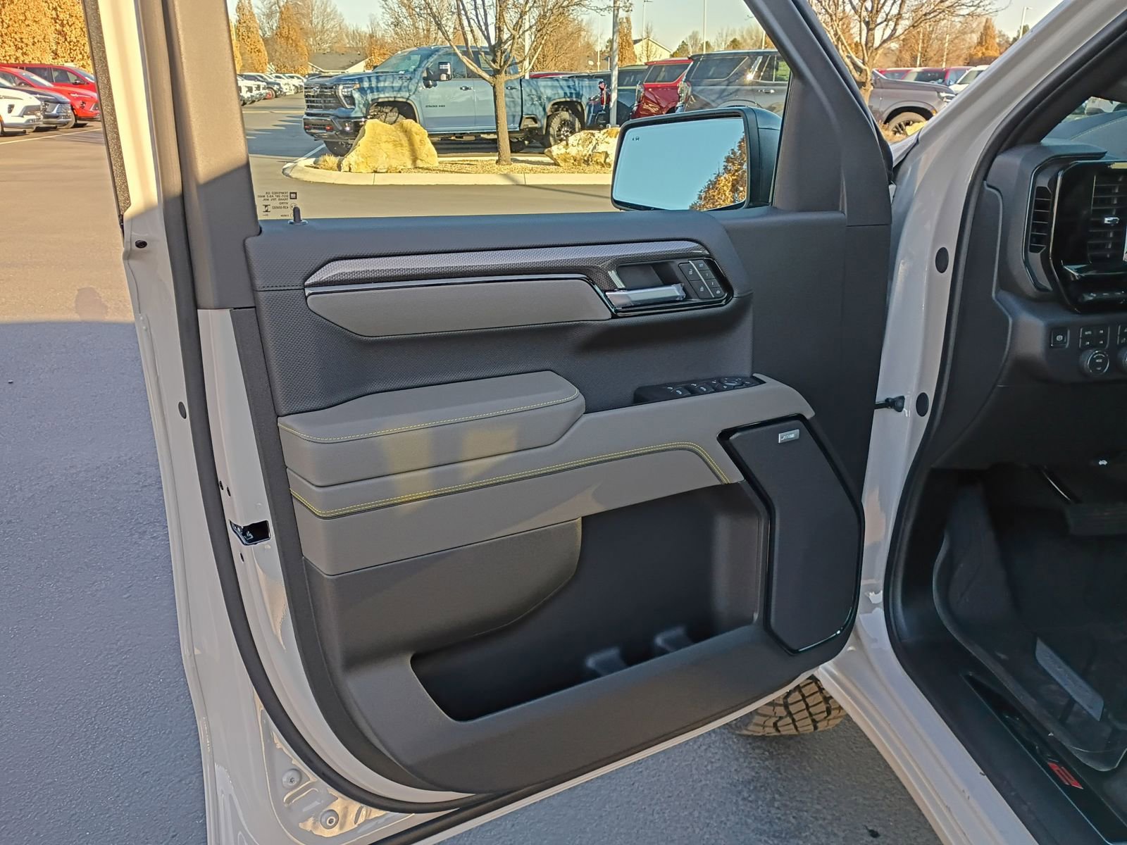 New 2026 Chevrolet Silverado 1500 ZR2 image 32