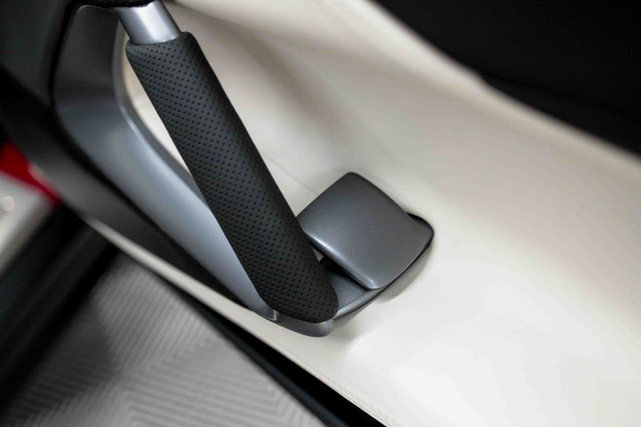 Used 2018 Ferrari 812 Superfast RWD image 82