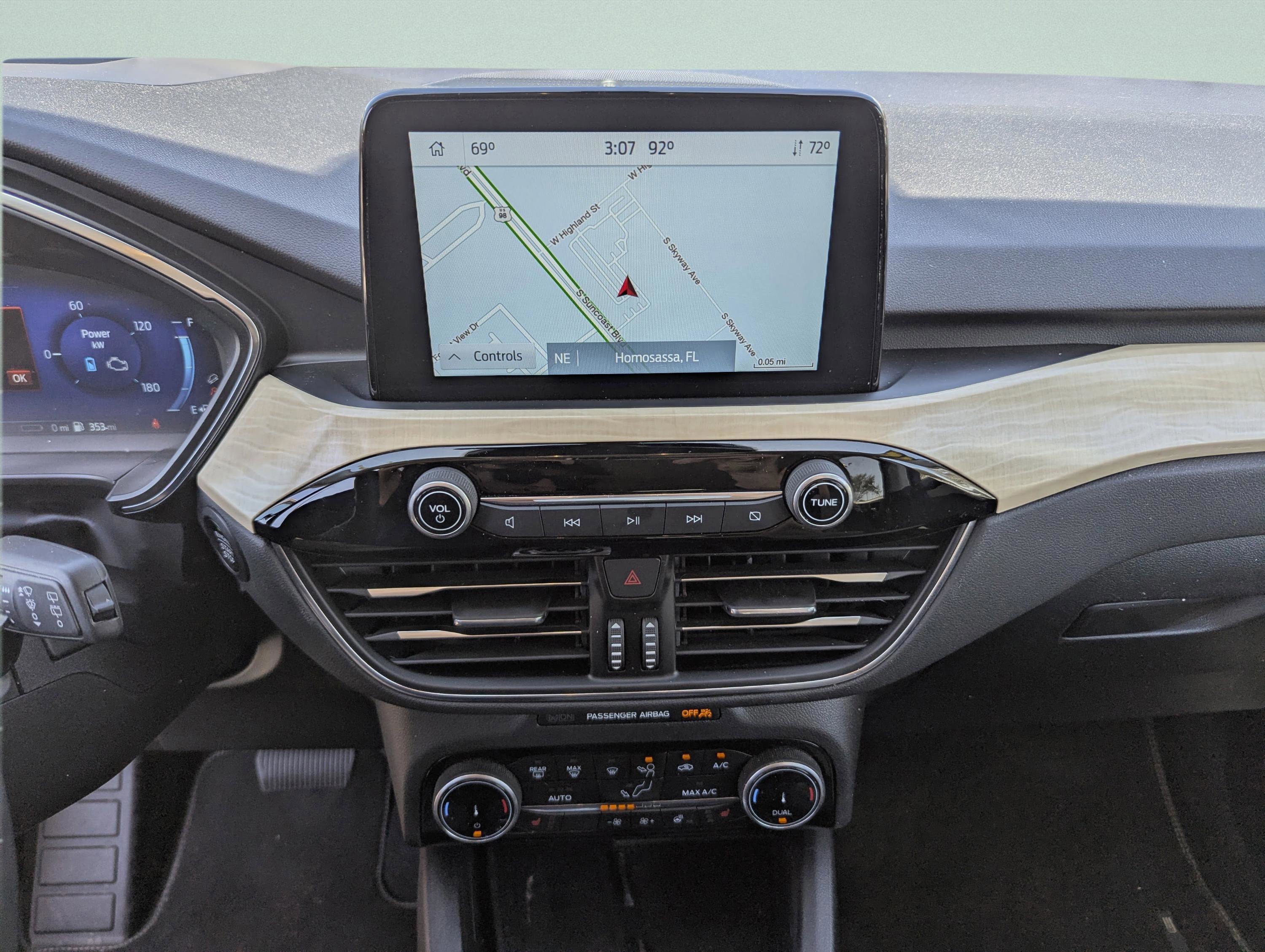 Used 2022 Ford Escape Titanium w/ Titanium Premium Package FWD image 28