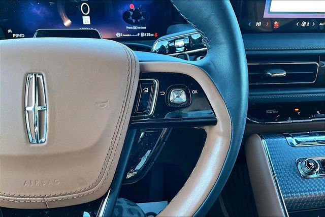 Used 2025 Lincoln Aviator Black Label w/ Black Label Special Edition image 12