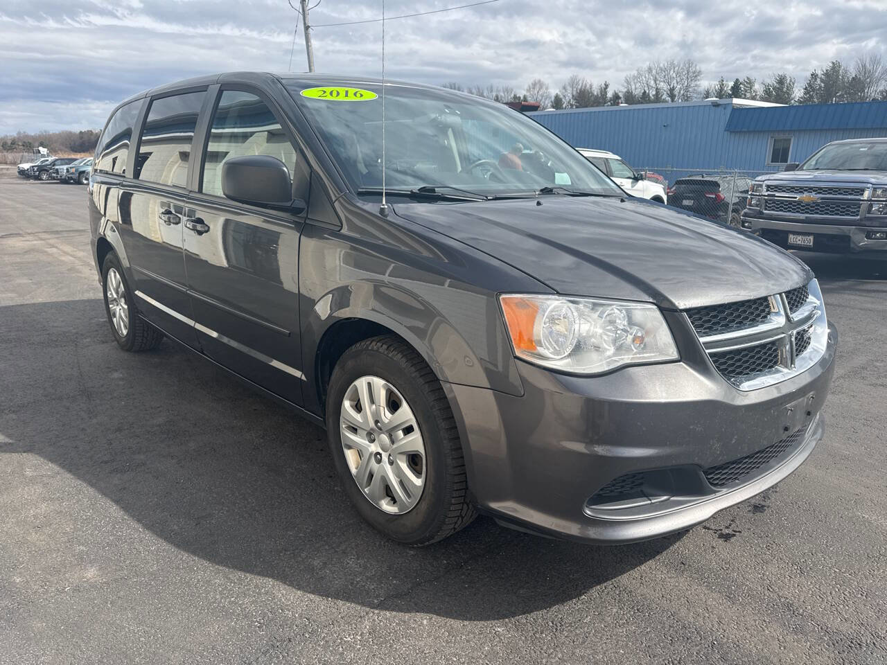 Used 2016 Dodge Grand Caravan SE w/ Quick Order Package 29E SE image 4