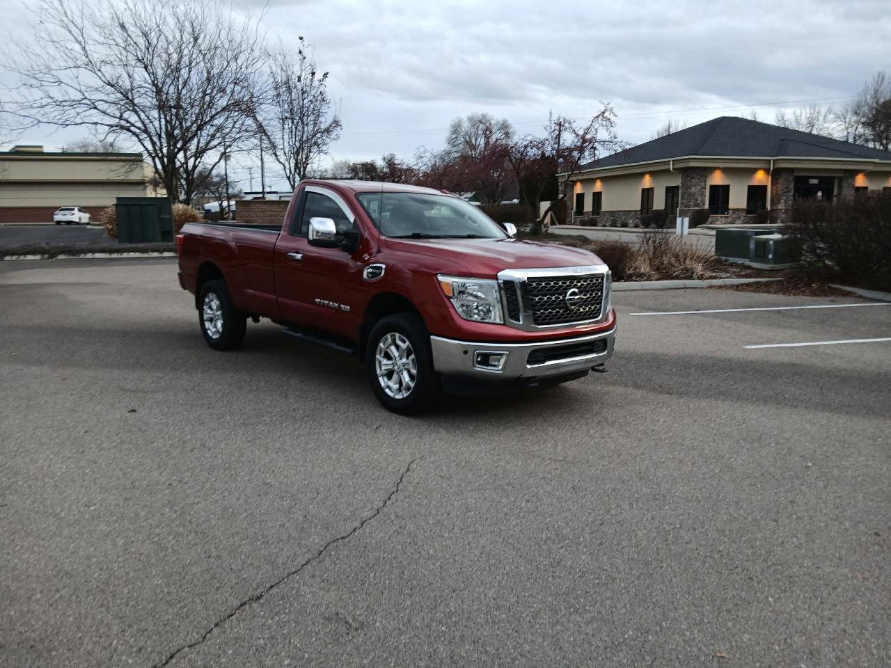 Used 2017 Nissan Titan SV AWD/4WD image 7