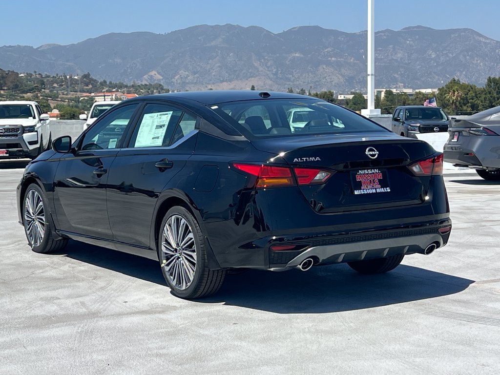 New 2026 Nissan Altima 2.5 SV FWD image 4