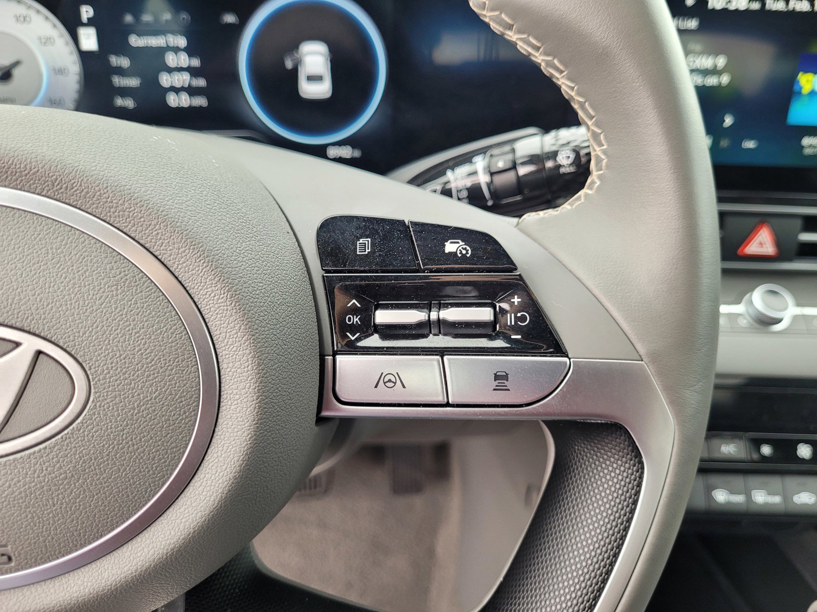 Used 2025 Hyundai Elantra SEL image 23