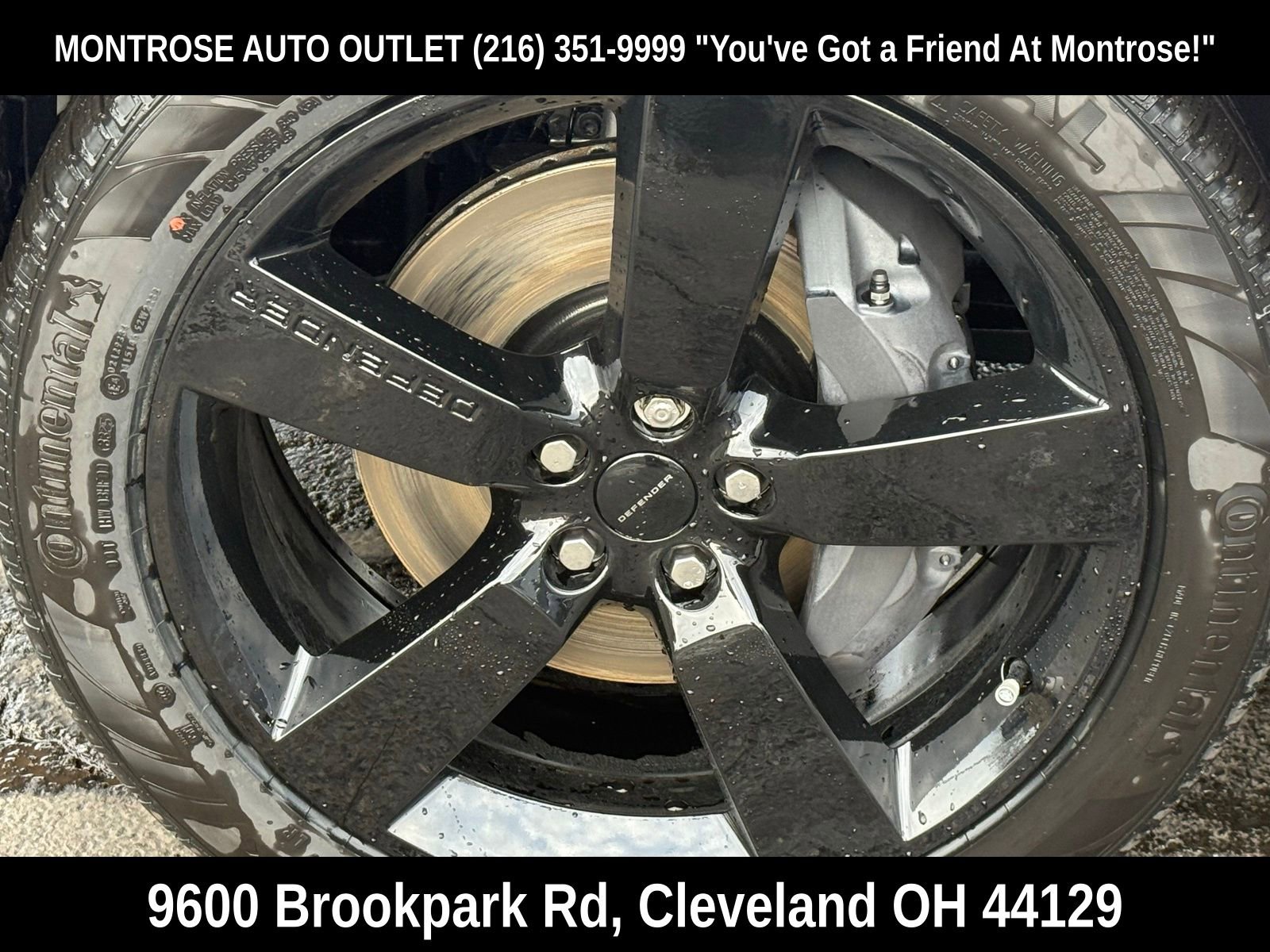 New 2026 Land Rover Defender 130 X-Dynamic SE image 10