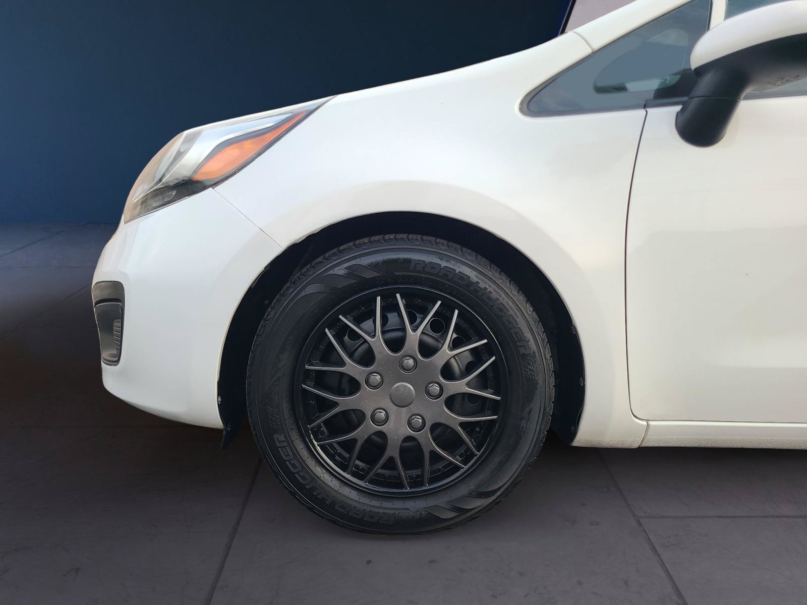 Used 2015 Kia Rio LX FWD image 9